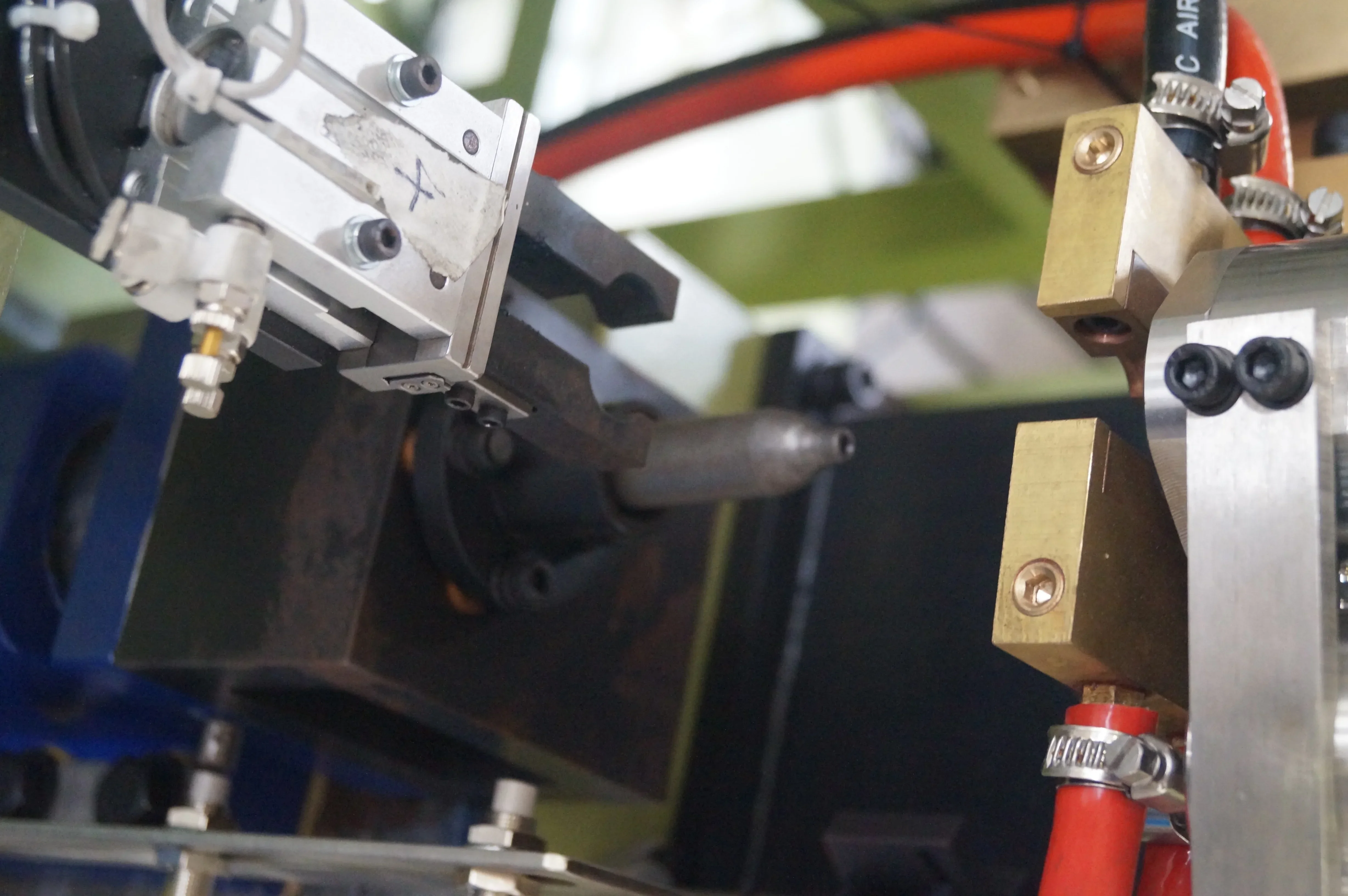 Carbon Dioxide Filling For Air Bottle Gas Cylinder Welding Machine