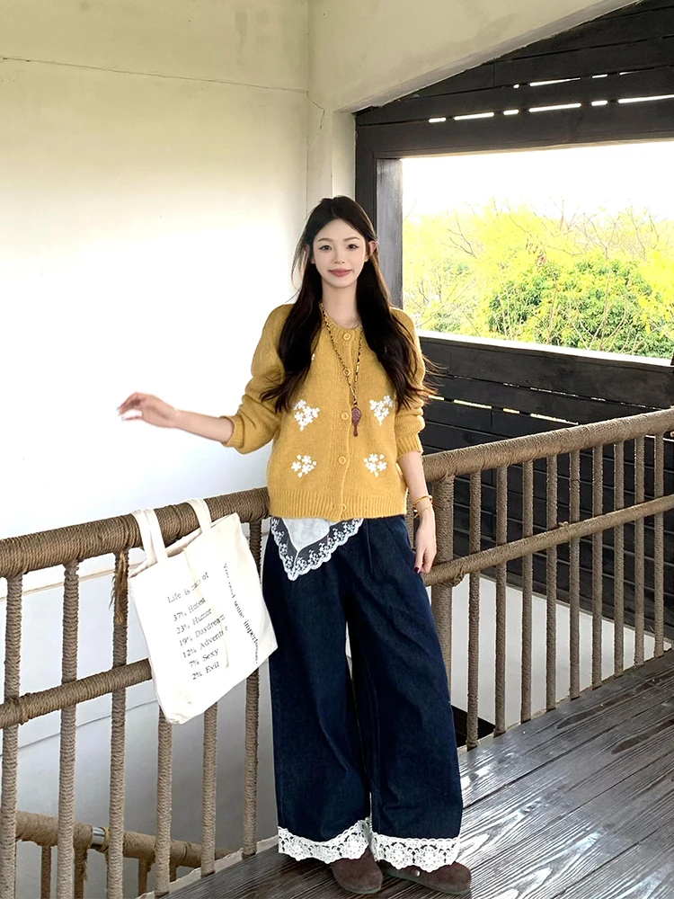 

Dark Color Spliced Lace Wide Leg Jeans Women's Loose Fit Slimming High Waist Long Pants Spring 2026 Lazy Style Casual Jeans