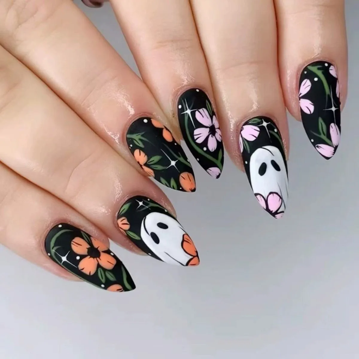 

24pcs Halloween Black Matte Almond Fake Nails With Colorful Flower Design Press On Nails Cute Ghost Pattern False Nails Wearable