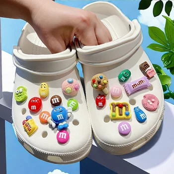 סט שלם למכירה חמה DIY חור נעליים צ'ארמס עבור צ'ארמס ידניים קרטון חמוד מעצב איכותי קישוט נעלי גינה לילדה מתנה