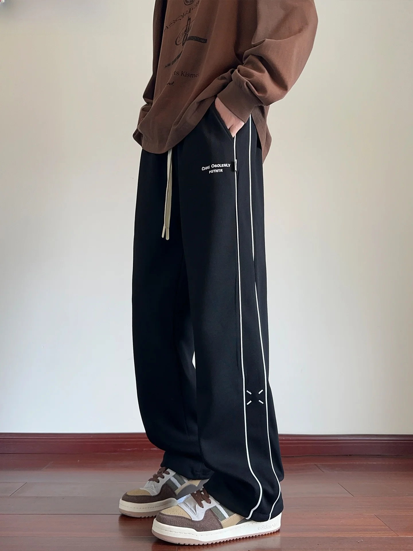 

Wassup Erika Men's Ice Silk Qui Dry Stripe Sports Pants Straight Leg Summer Casual Long Trousers Faionable Urban Sle