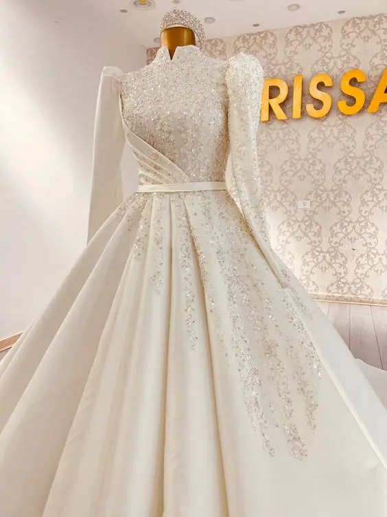 Elegante abito da sposa con perline in raso scintillante per la sposa abito da ballo a maniche lunghe abito arabo De Mariée Robe De Soire