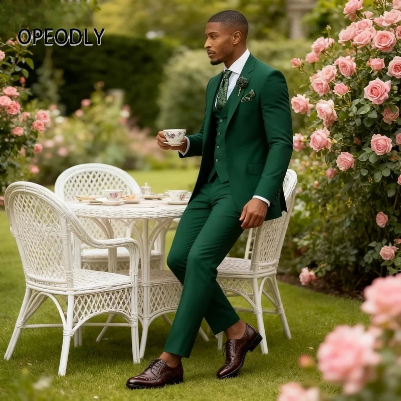 

Green Emerald 3 Piece Men Formal Tuxedo with Notched Lapel Jacket Vest Pants for Wedding Groomsmen Smoking Suit