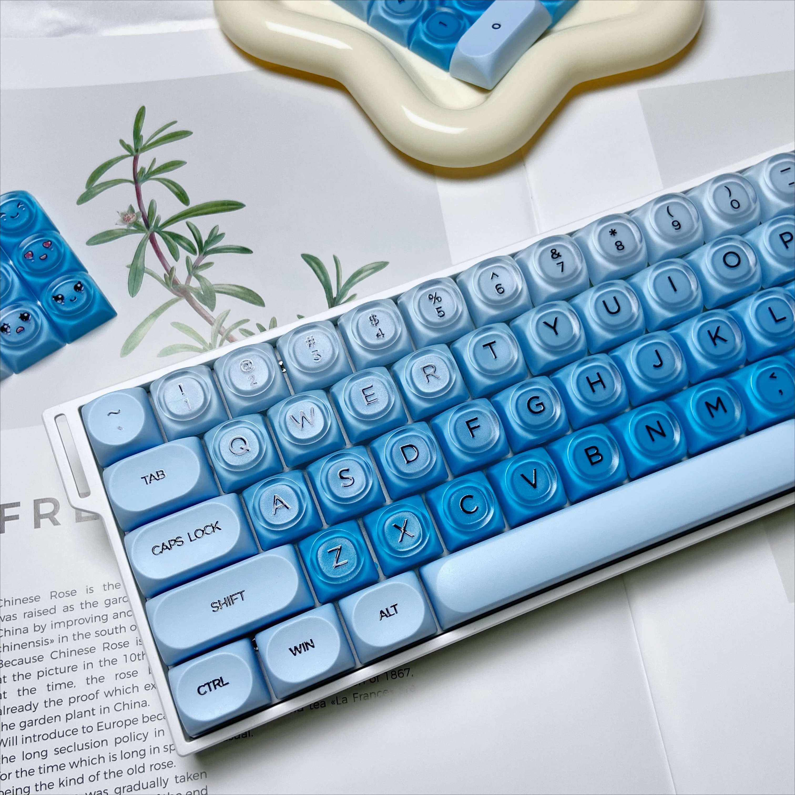 

Crystal Soda Blue Jelly Keycaps Keyboard HOA Profile Key Caps Custom Gaming Mechanical Keyboard Keycap Set Office Keycap PBT