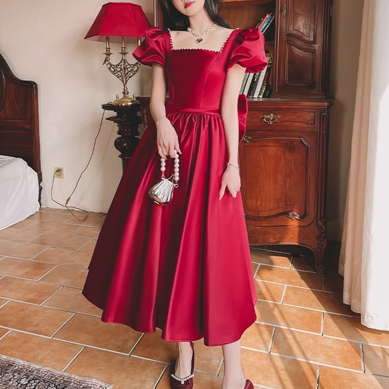 버건디 A라인 새틴 이브닝 드레스 섹시한 스퀘어 칼라 파티 드레스 우아한 반팔 웨딩 드레스 여성용 미디 드레스