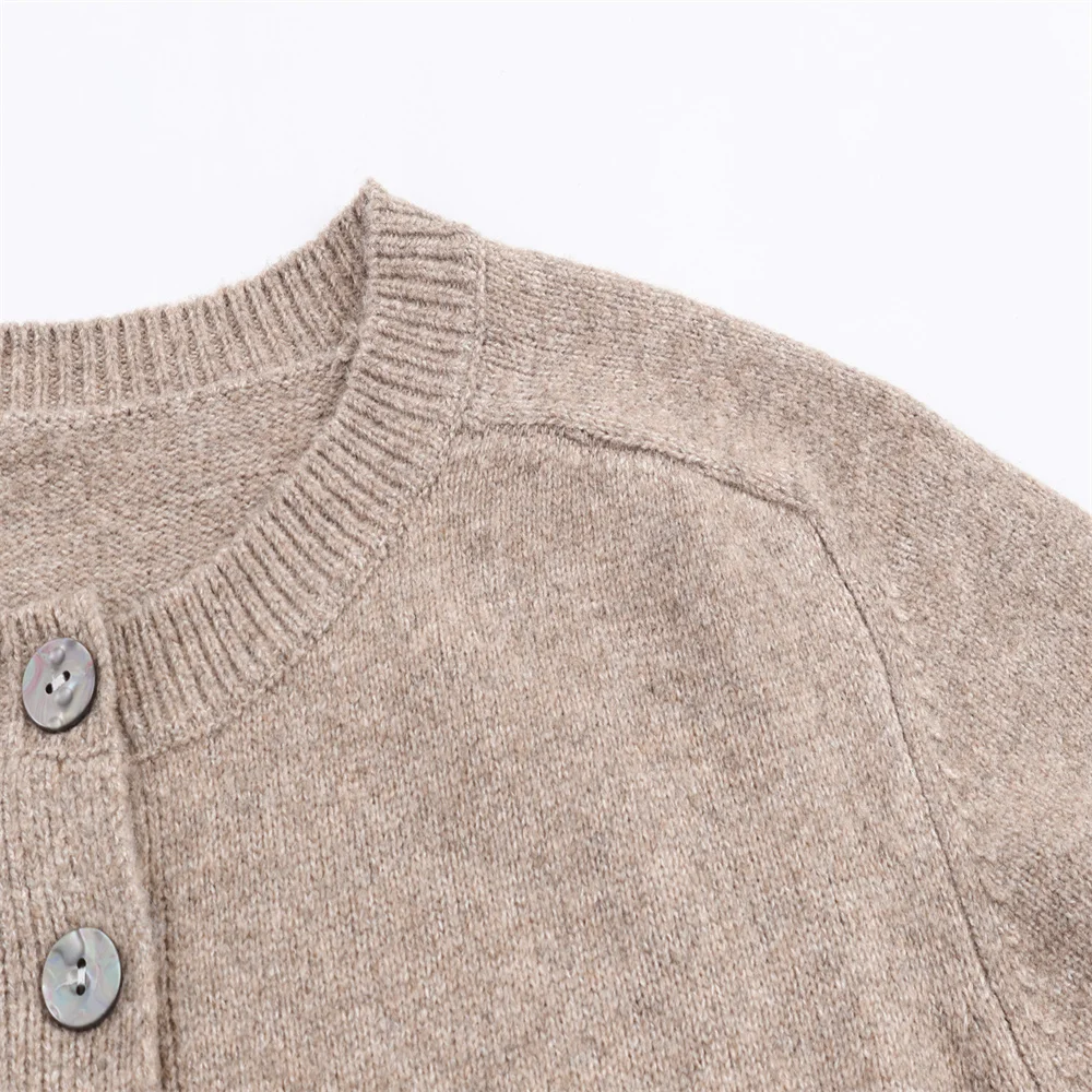 Nuovi abiti autunnali da donna con giacca in maglia con bottoni alla moda dal design in stile europeo e americano