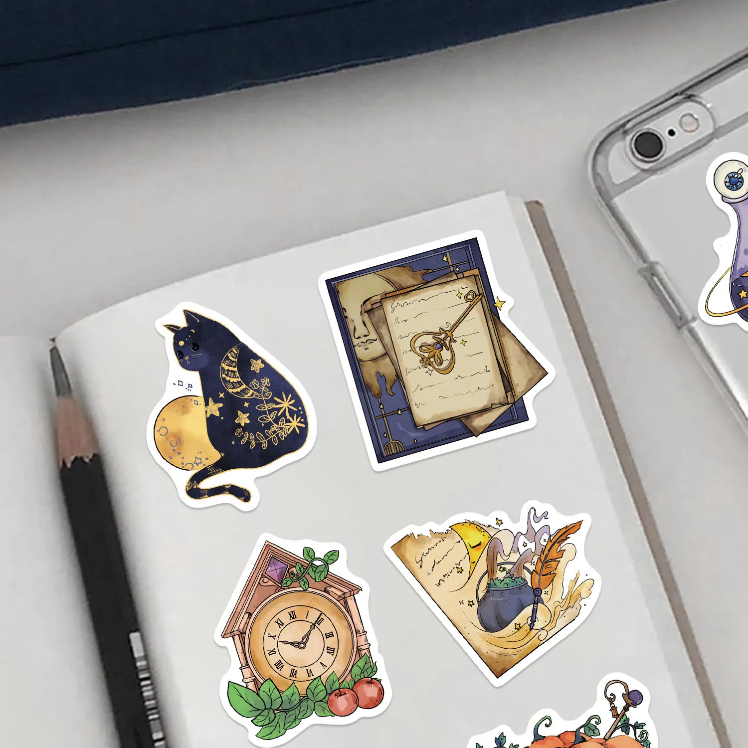 Autocollants de dessin animé de sorcière aquarelle, 50 pièces, imperméable, Graffiti magique noir, décoration, carnet de notes, tasse d'eau Mobile, téléphone, jouets de vélo