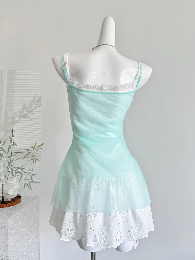 2025 Estate Coreana Moda Vacanza al mare Set da 2 pezzi Donna Fiocco Grembiule trasparente + Elasticità Abito sottoveste Casual Chic Abiti in pizzo