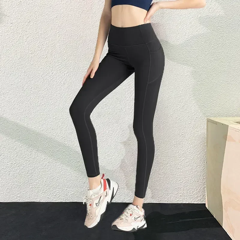 Invisible seamless open-crotch pants and high-waist yoga pants are convenient for women\'s tight-fitting hips, abdomen and