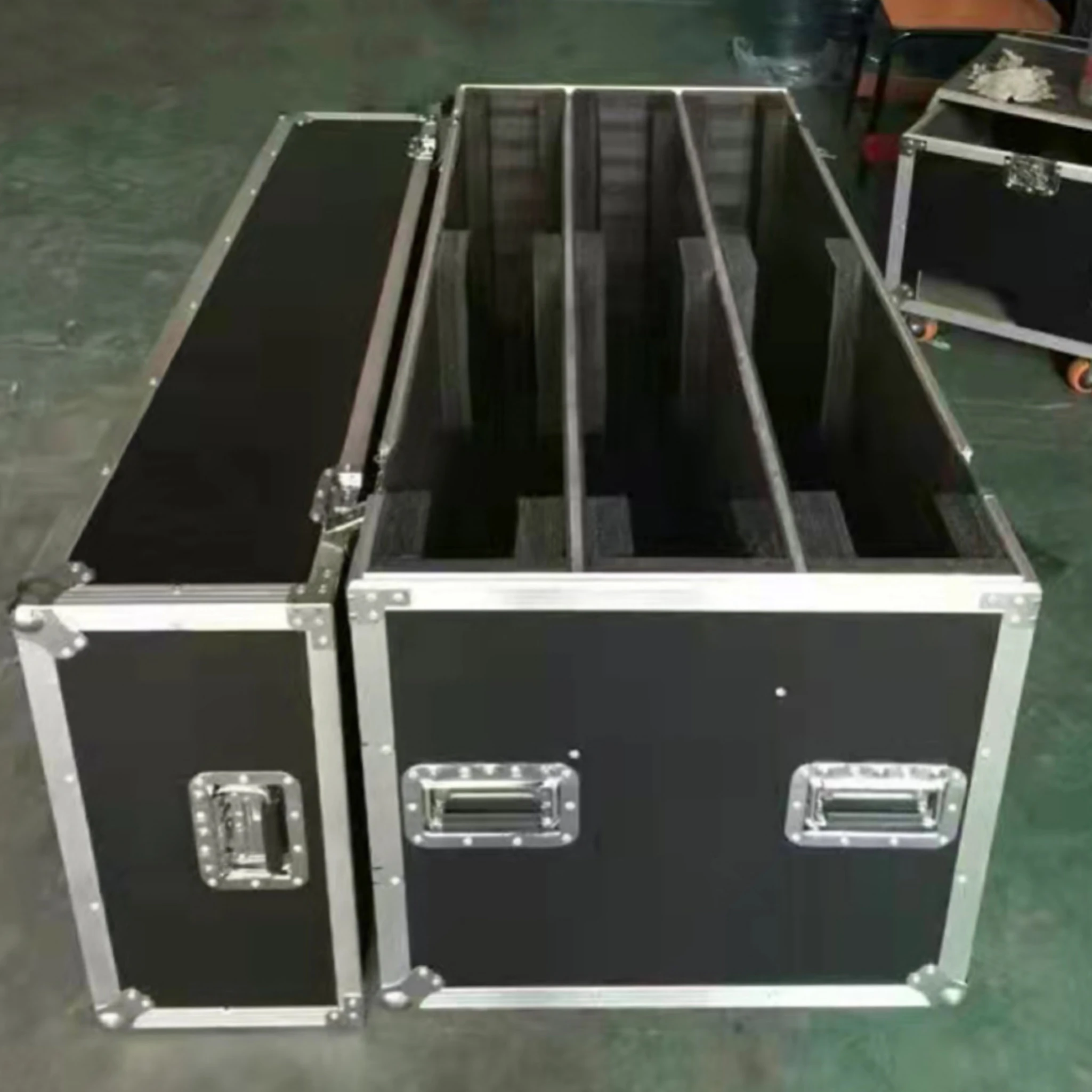 xx-Made 55 60 65 Inch Universal Plasma Tv Flight Case Aluminum Flight Screen Case Tv Road Case With Foam and Wheels