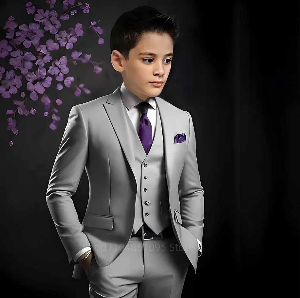 

Gray Boys Suits Wedding Tuxedo 3 Pieces Jacket Vest Pants Peak Lapel Blazer Children Suit Set for Party School Activities Wear