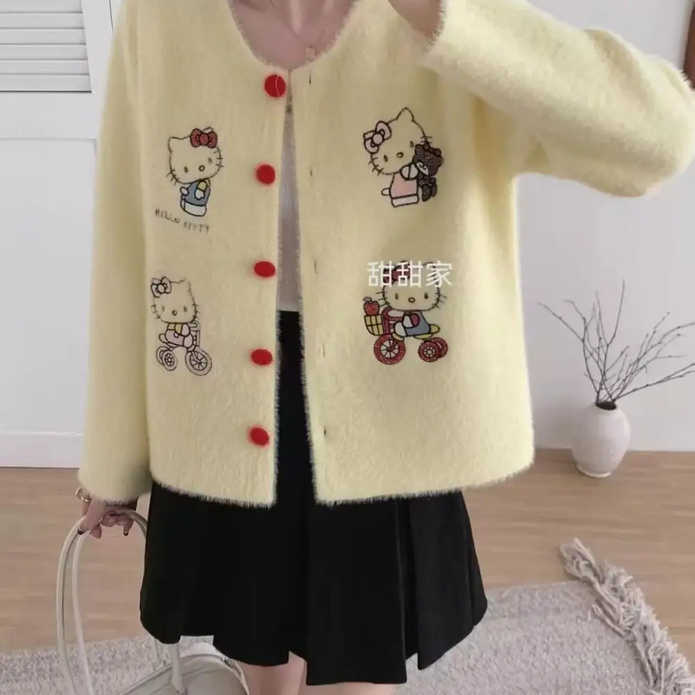 Maglione cardigan da donna Kawaii Hello Kitty Sanrio Anime Cartoon Autunno Top lavorato a maglia allentato Cappotto maglione ricamato morbido cartone animato