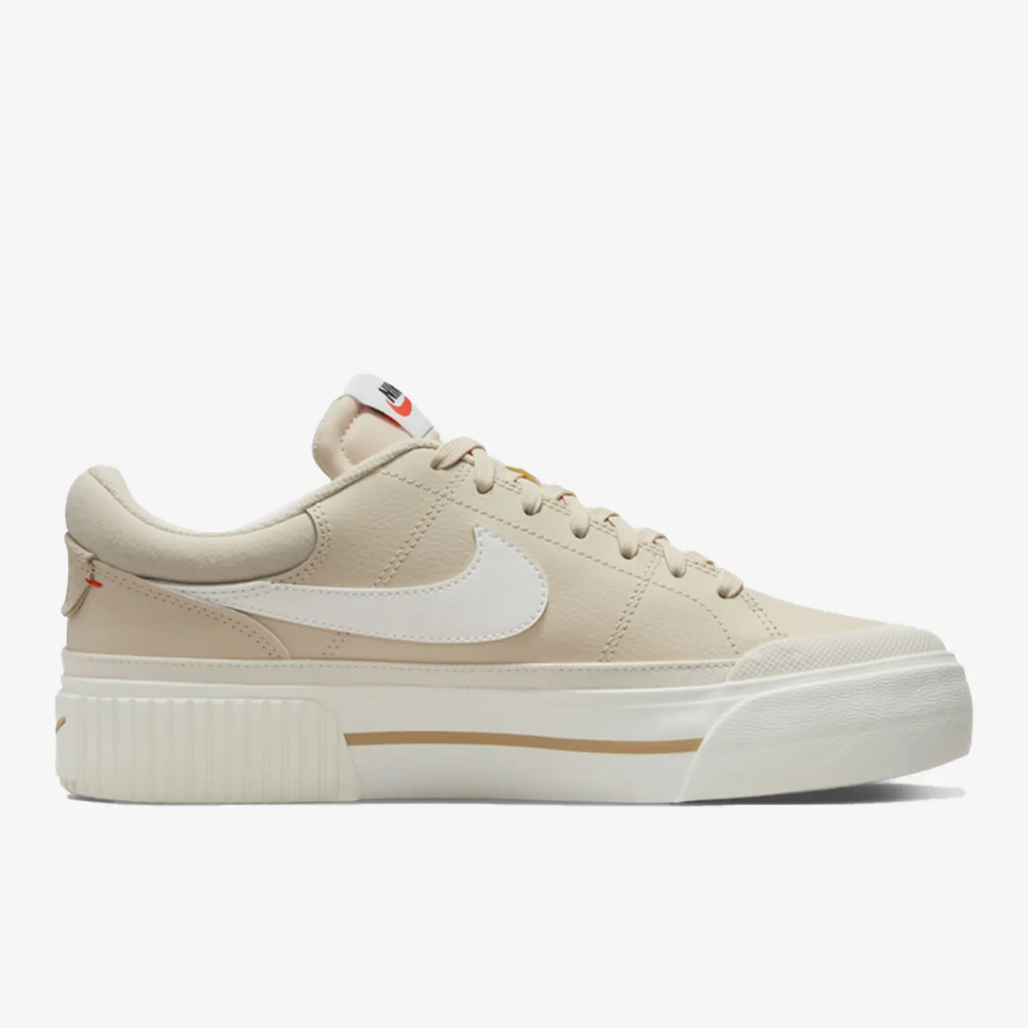 حذاء Nike الرسمي للخريف الأصلي للنساء، حذاء رياضي كاجوال مريح منخفض الارتفاع DM7590-200