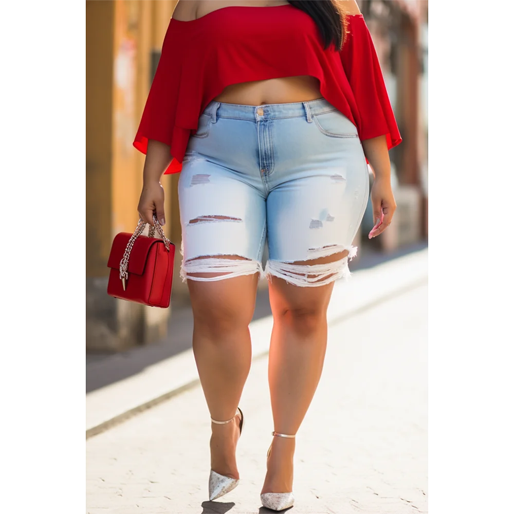 2024 Summer Plus Size Women's Denim Shorts Button Pocket Light Blue Ripped Cool Denim Shorts