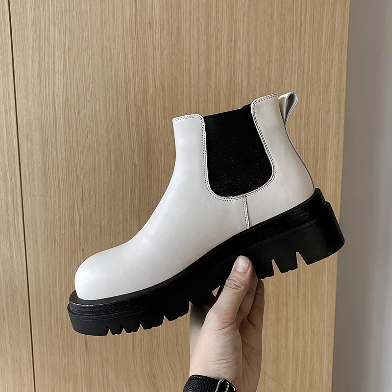 Krazing Pot Leather Winter Shoes Big Size Med Heels Thick Bottom Motorcycles Snow Boots Fur Warm Platform Concise Ankle Boots