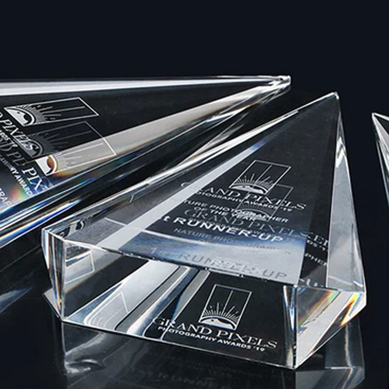Customized Transparent Triangle Shaped Iceberg Crystal Trophy, Excellent Staff Annual Meeting Awards Medal, Home Decoration, 1Pc