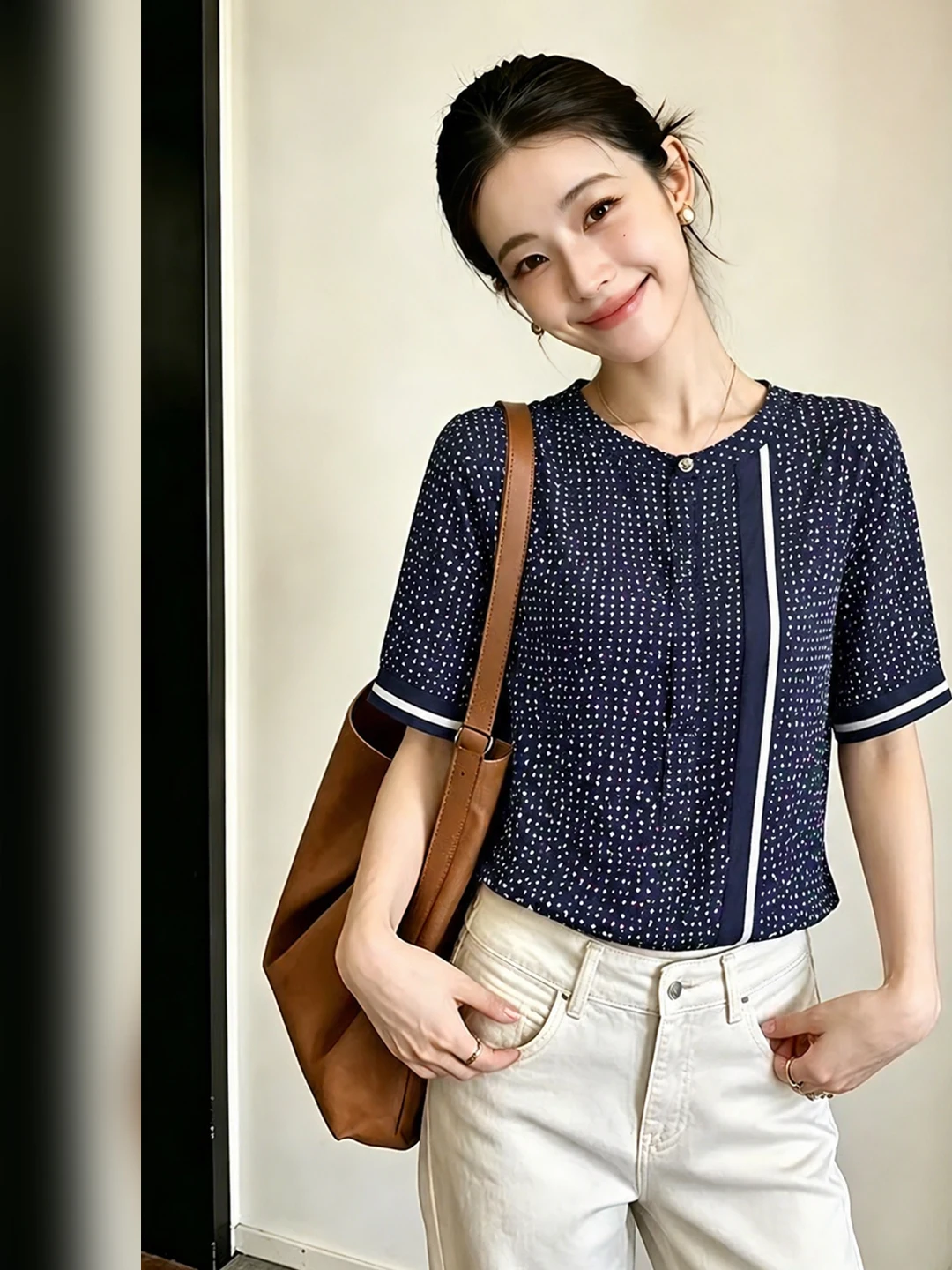 

Fashionable Anti-Aging Short Sleeve Shirt Women's Soft Beautiful Elegant Style Summer Versatile Slimming Top Quality Fabric
