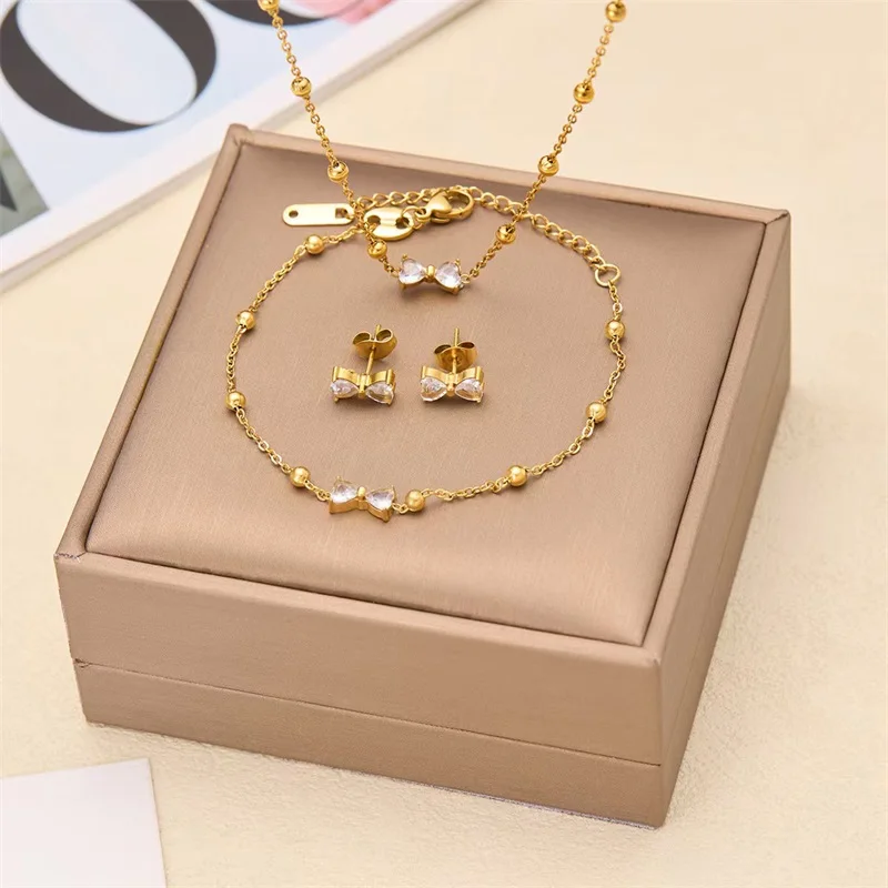 EILIECK 316L Edelstahl Schleifenförmiges Zirkonia Halsketten-Armbänder-Ohrringe-Set für Damen Neuer Trendiger Goldfarbener Wasserdichter Schmuck – Detail 8