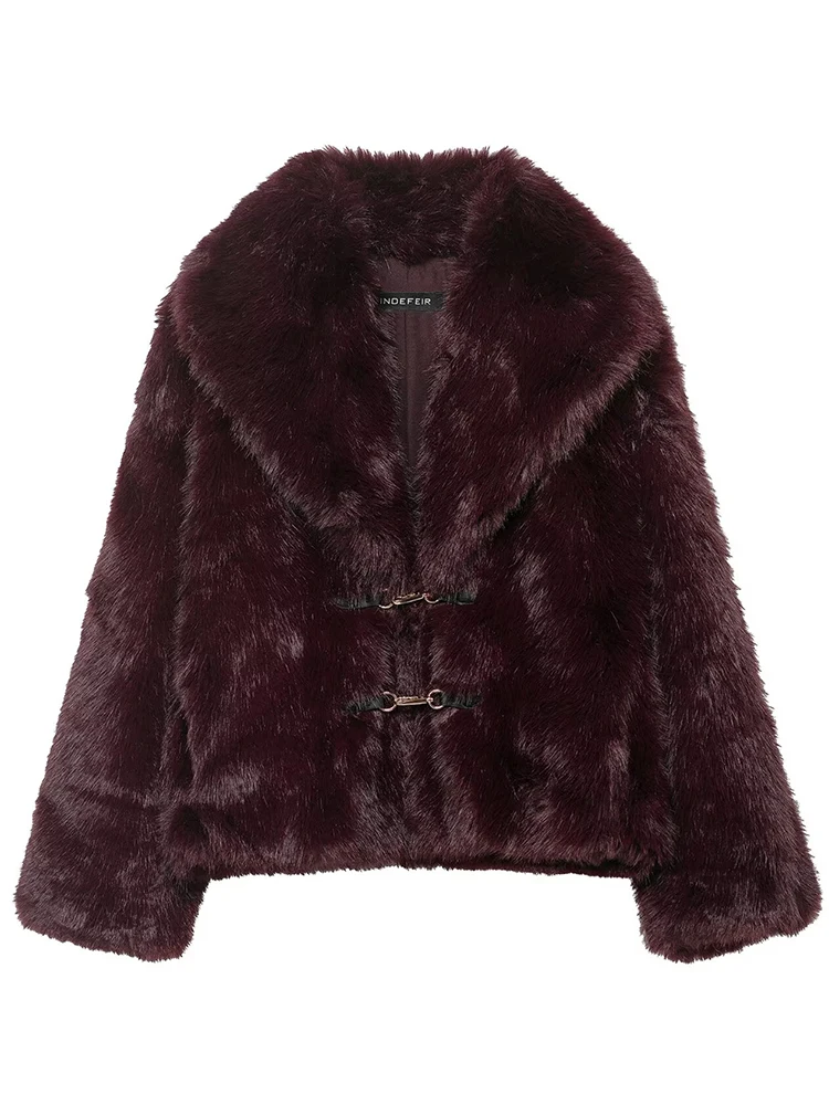 Giacca in pelliccia da donna 2025 Giacca da donna a maniche lunghe con bottoni Laple Cappotto corto da strada High Street Cappotti in tinta unita autunno inverno da donna