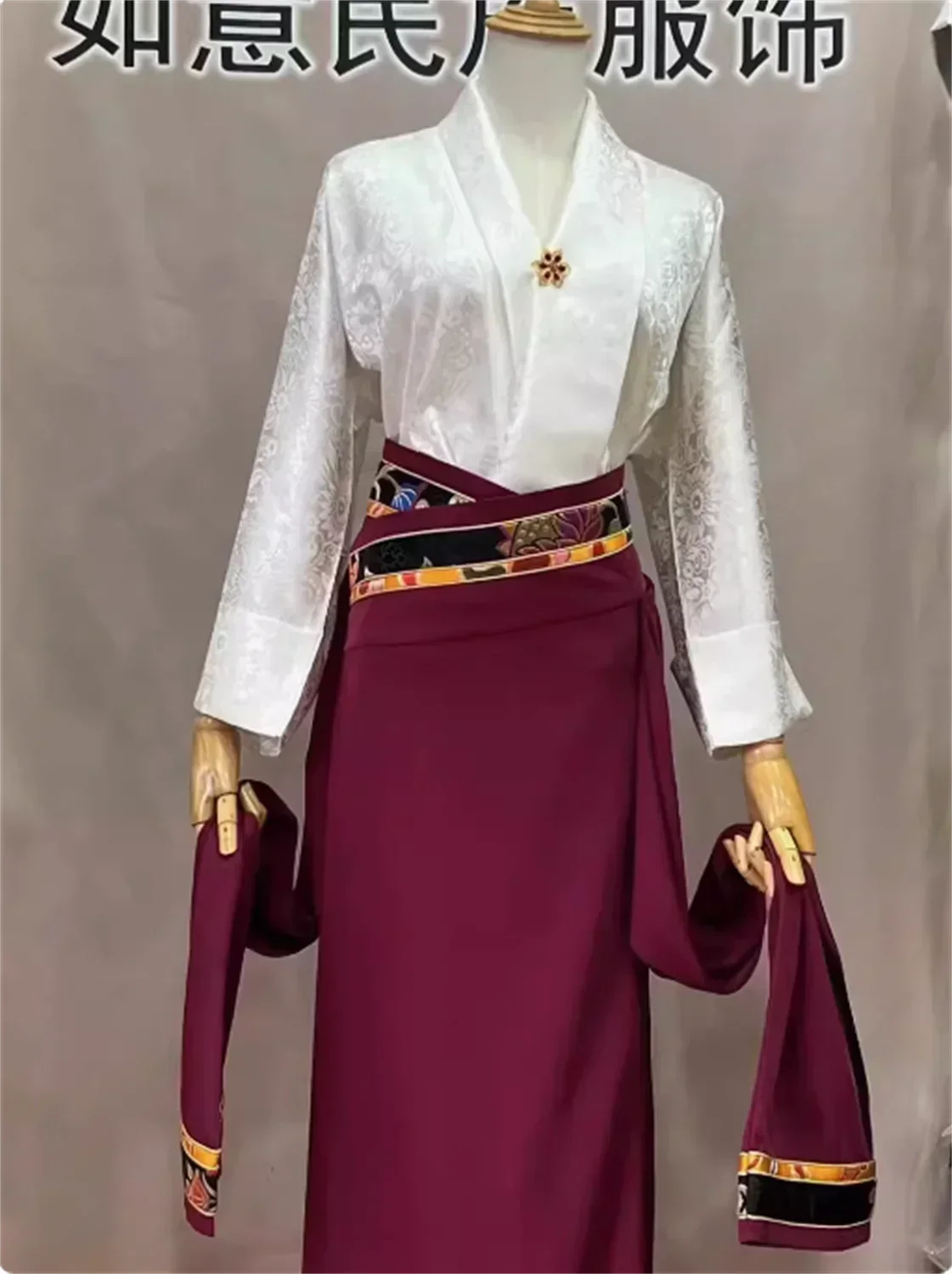 Tibetan style women's clothing paired with individual skirts