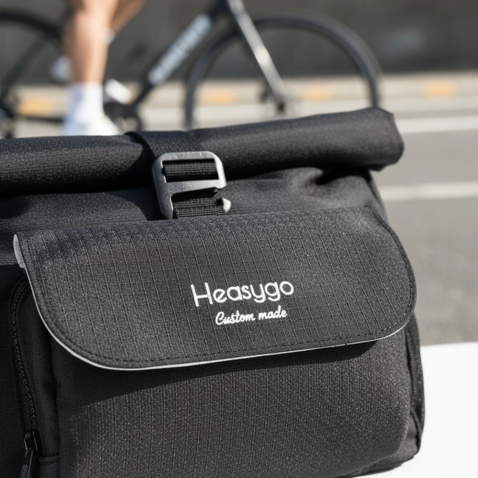

Folding Bike Handlebar Bag Foldable Shoulder Strap Bike Bag Cycle Front Storage Pouch Lightweight Water Resistant for Shopping
