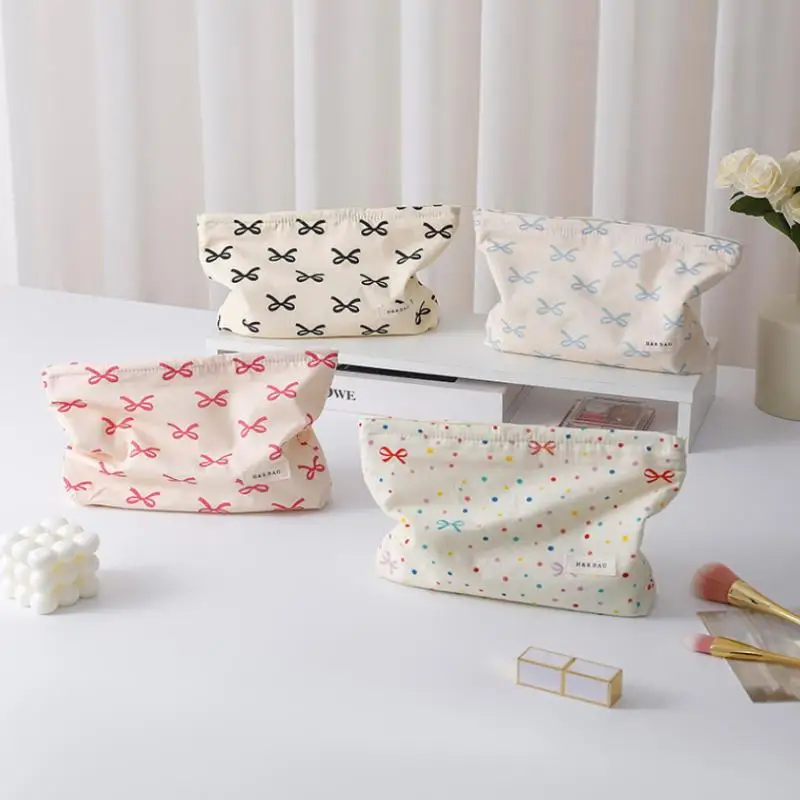 

Minimally Designed Bow Pattern Printed Zipper Makeup Bag Lightweight And Multifunctional Cosmetic Storage Bag For Women