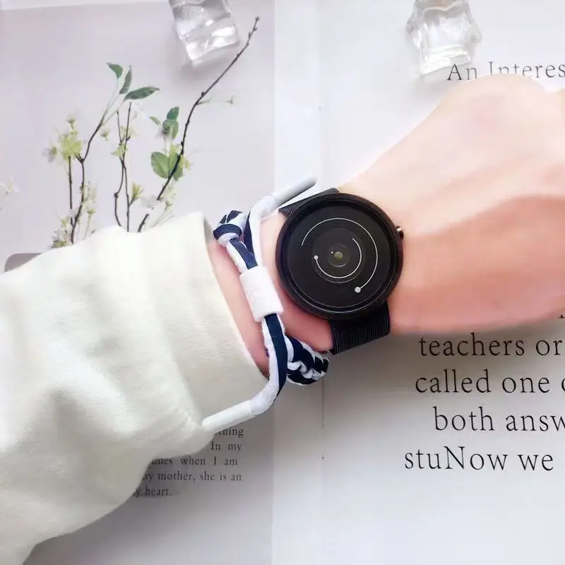 New Model Women's Watch with a Novel Concept of No Hands and Creative Wormhole Design, Versatile Casual Couple's Watch, Trendy and Unique Wristwatch