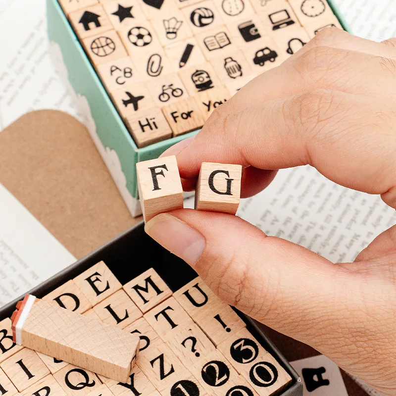 ختم خشبي فردي مكون من 42 قطعة مع أرقام وحروف شخصيات هندسية تعبيرات صغيرة أختام كتيب سلسلة الحفلات السعيدة 8 أنواع