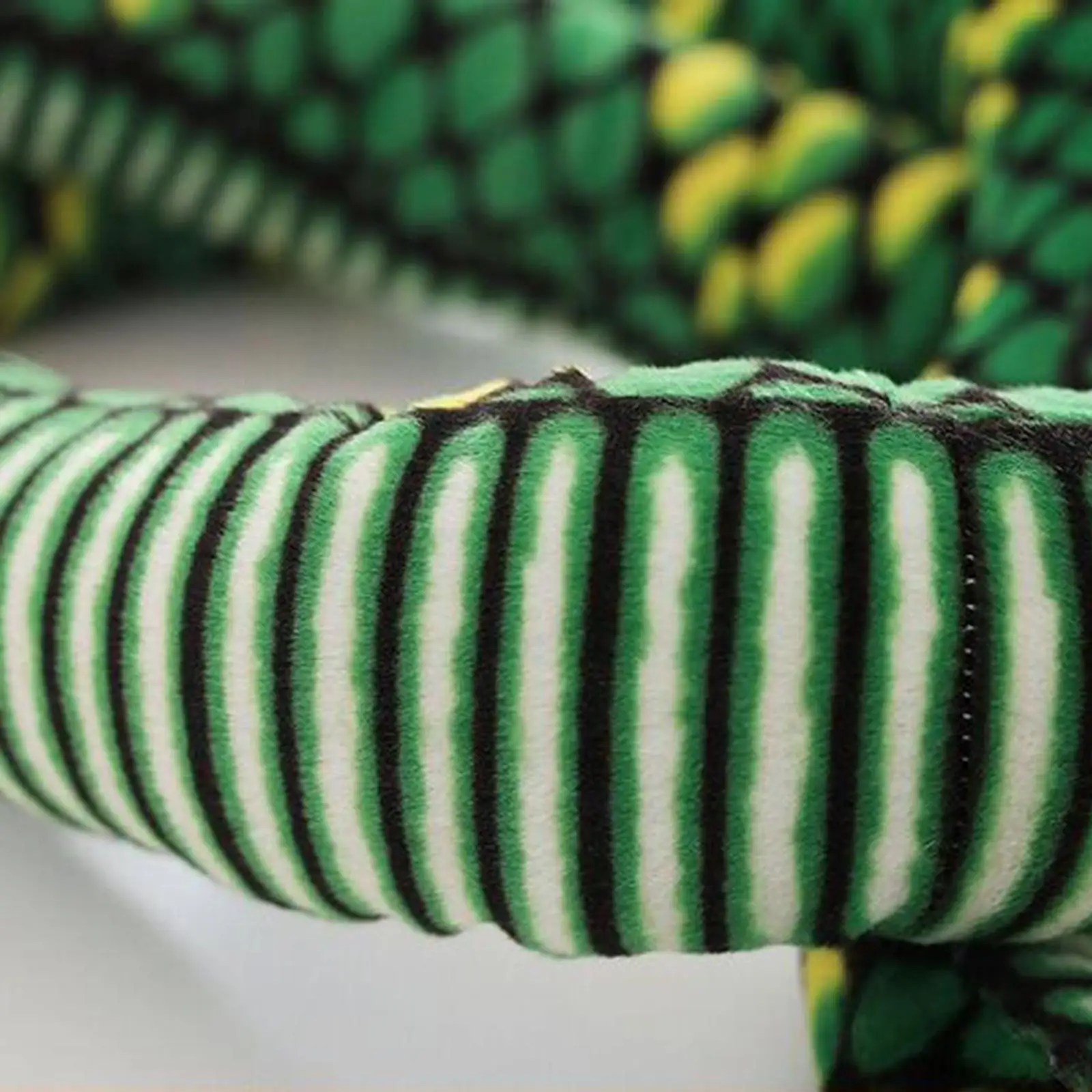 figurine-de-serpent-artificiel-grande-peluche-de-serpent-jouet-de-serpent-effrayant-de-16-m-longue-peluche-pour-lit