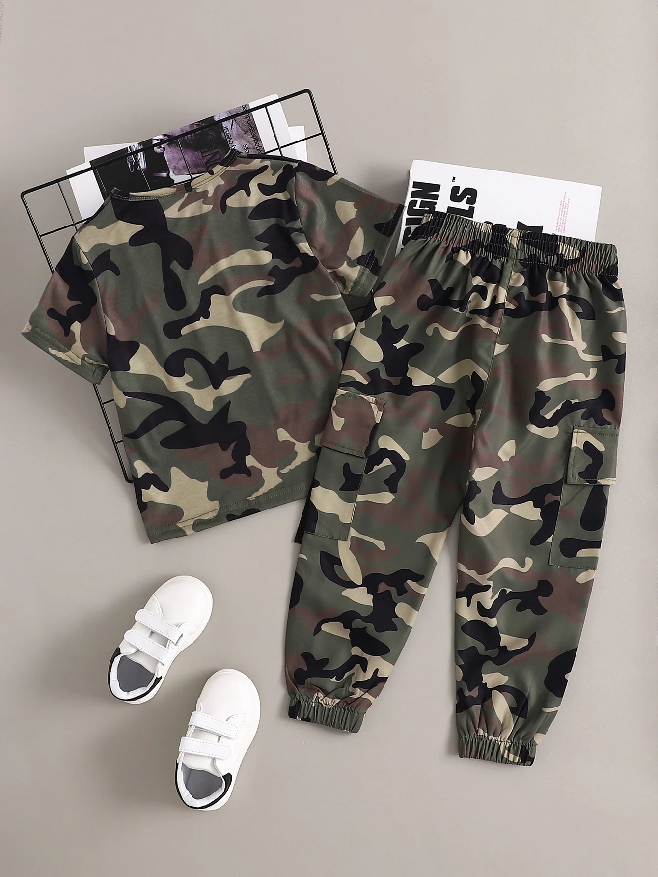 2pcs Boys Camouflage T-shirt & Pants Set, Trendy Camouflage Cargo Pants, Boys Multi Flap Pocket Trousers, Comfy Kids Clothes