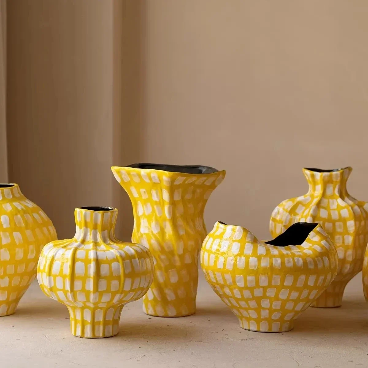 Ceramic Vase Yellow Geometric Check Pattern Ceramic Handicrafts Flower Arrangement Accessories Flowerpot Home Decoration