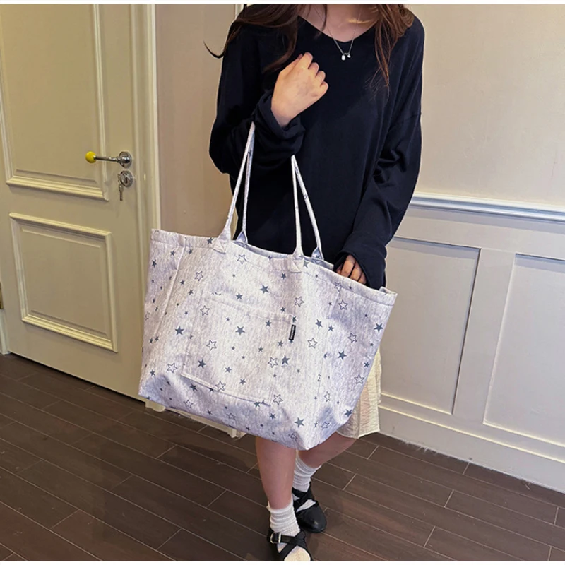 Koreanische Tragetasche mit Sterndruck, Damen-Shopper-Schultertasche, geräumige Handtasche für den täglichen Gebrauch, einfarbig, vielseitig, minimalistisch – Detail 8
