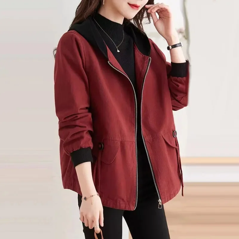 Women Short Coat Denim 2024 Spring and Autumn New European Fashion Trend This Year\'s Popular Jacket Top Hooded Windbreaker Trend