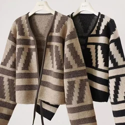 Versatile moda retrò stile pigro maglione donna autunno e inverno nuova giacca Cardigan nicchia lavorata a maglia in stile occidentale