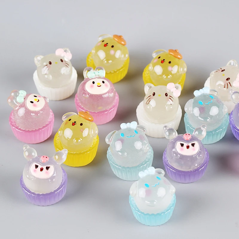 1/5PCS Luminous Sanrio Ornament Stereoscopic Kuromi Pochacco Hello Kitty Pendant Micro Garden Craft Landscape