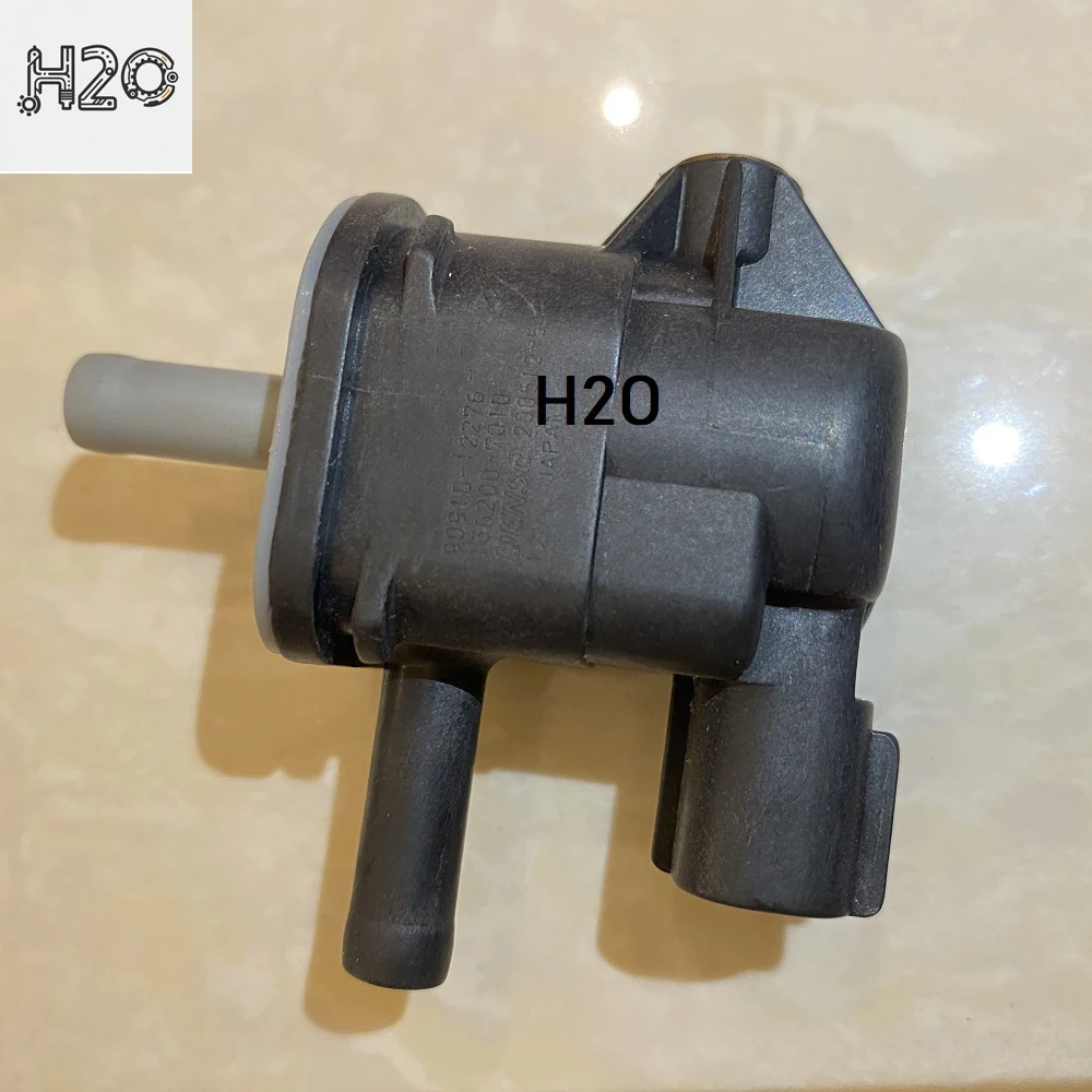 136200-7010 فراغ التبديل علبة صمام بخار تطهير الملف اللولبي لتويوتا 4 عداء كامري كورولا FJJ كروزر هايلاندر #3