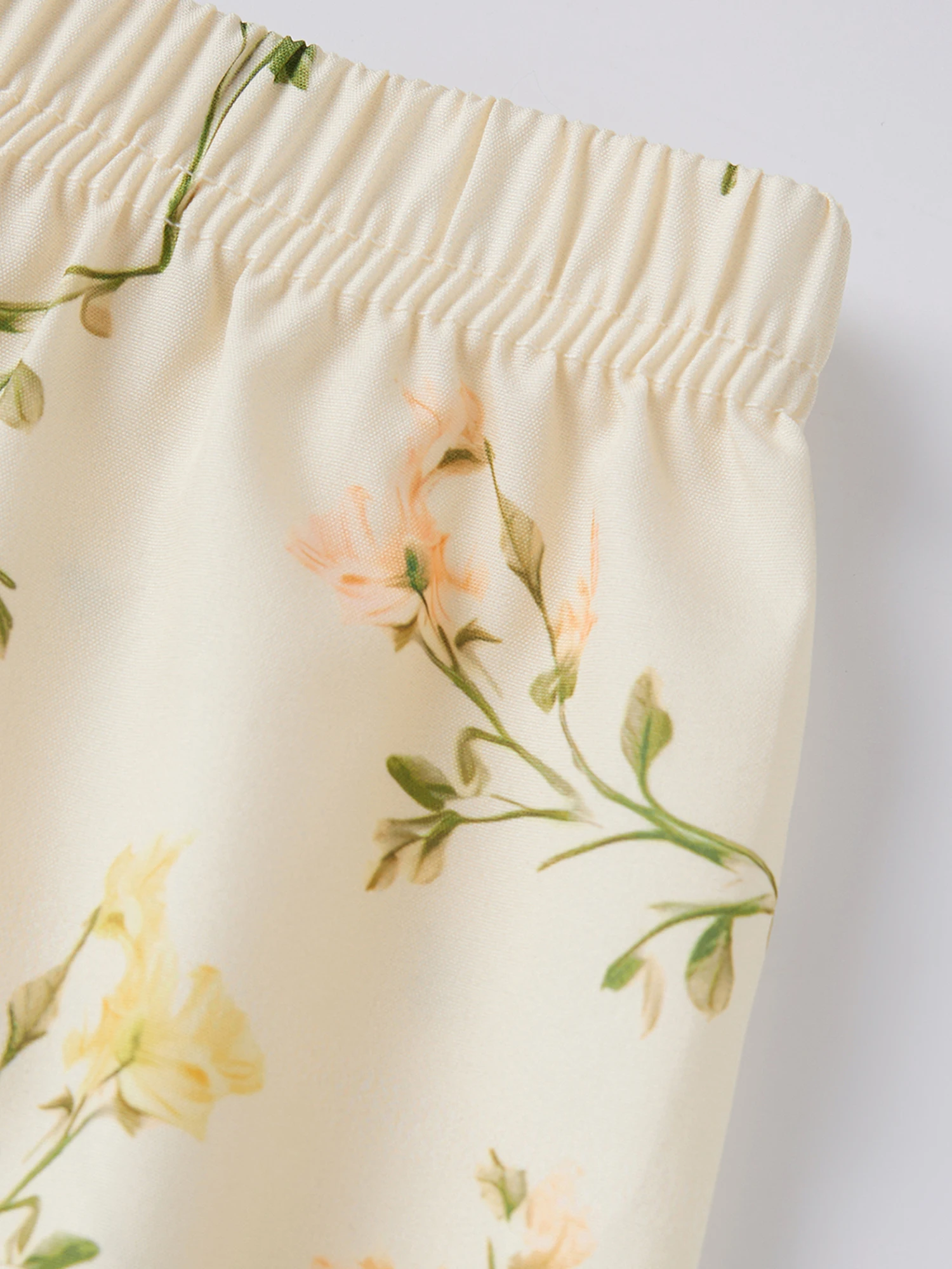 

Women s Lightweight Pajama Set with Cute Animal Print Short Sleeve Top and Shorts Sleepwear Loungewear 2 Piece Set