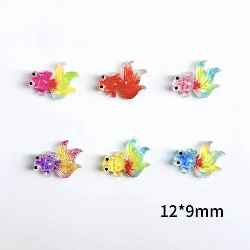 Cartoon Gradient Color Goldfish Nail Charms 3D simulato Cute Koi Resin Nail Art Decoration per realizzare disegni di unghie a forcina fai da te