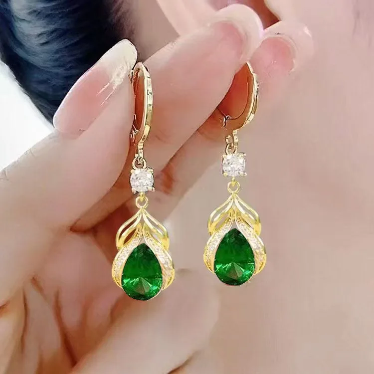 

Fashionable Women's Earrings with A Teardrop Pendant Elegant Delicate LightGreen Opal Earrings Women Jewelry Party Premium Gift