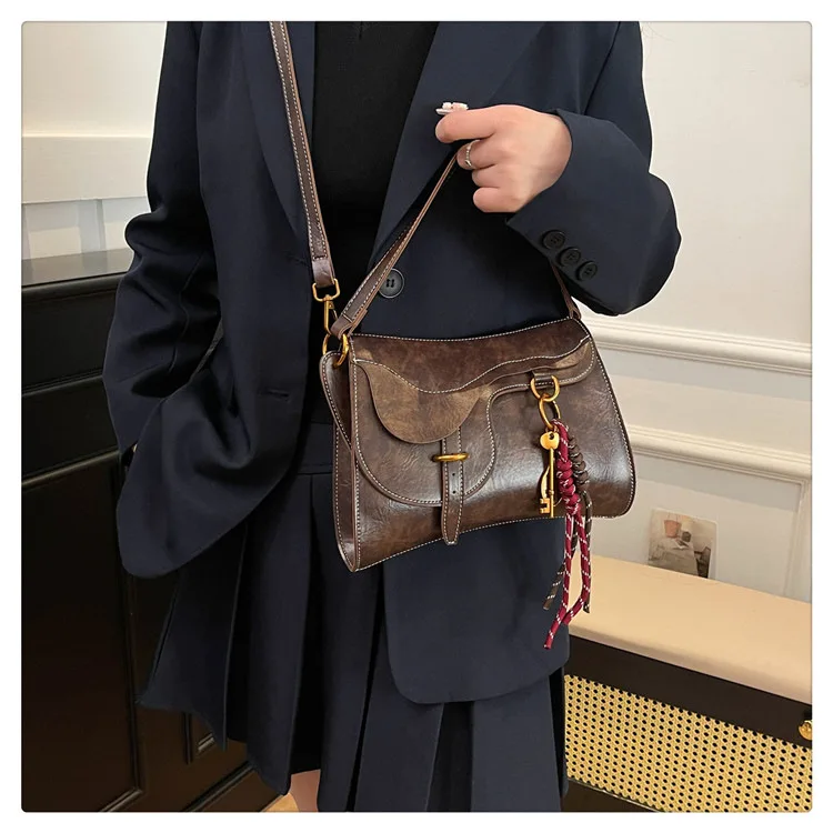 

‌Vintage 2025 Designer Pillow Saddle Bag, Premium Crossbody Shoulder Bag, Chic & Versatile