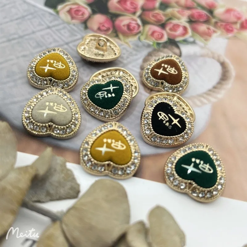 

50 шт./пакет, пуговица ручной работы с металлической комбинацией в форме сердца с ромбовидным краем для пальто, ветровки, одежды и декоративной пуговицы