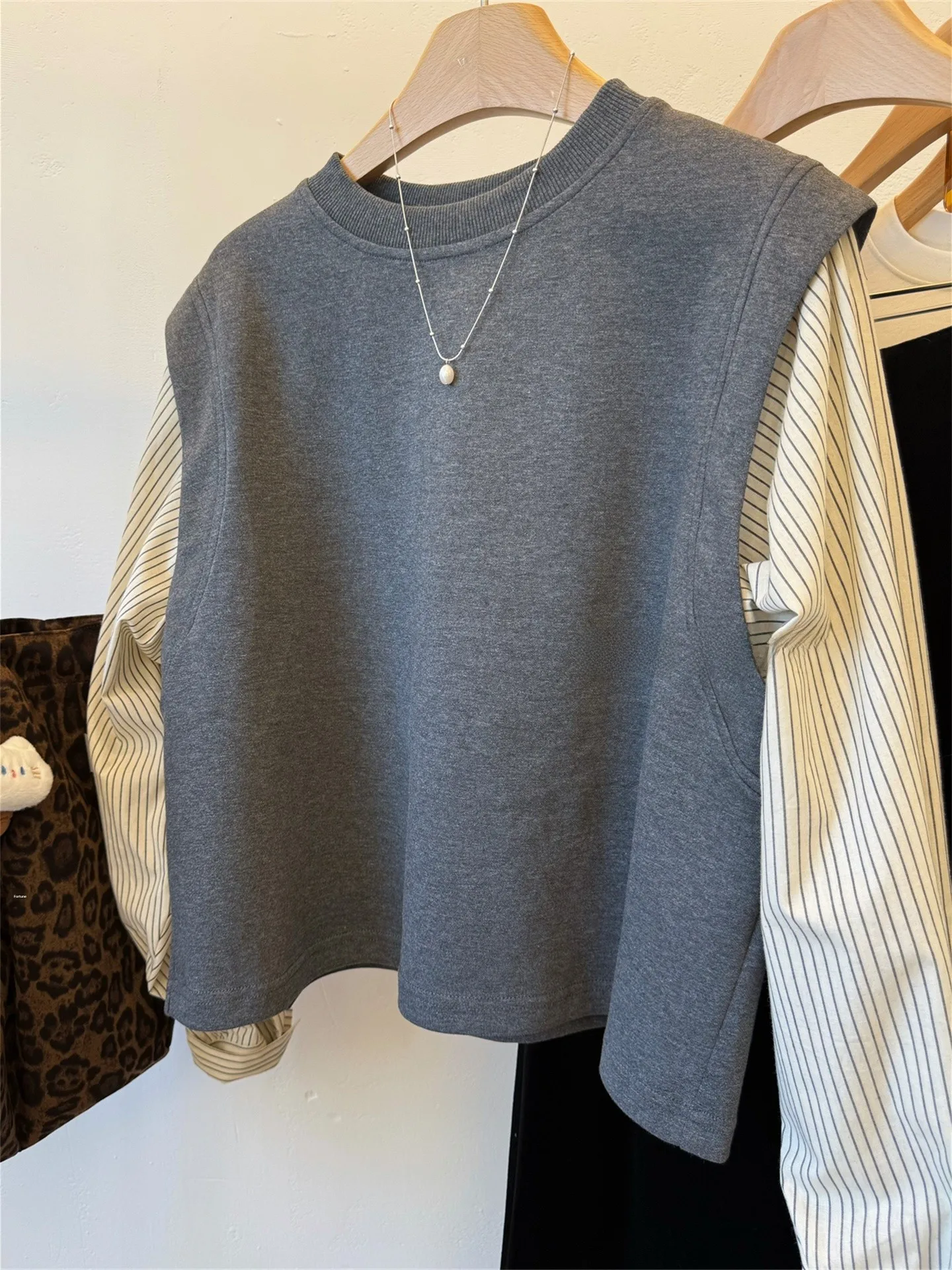 

Extra Large 300 Pou Vertical Stripe irt Sve Patchwork Casual round Ne Sweatirt Women's Autumn New Loose Top