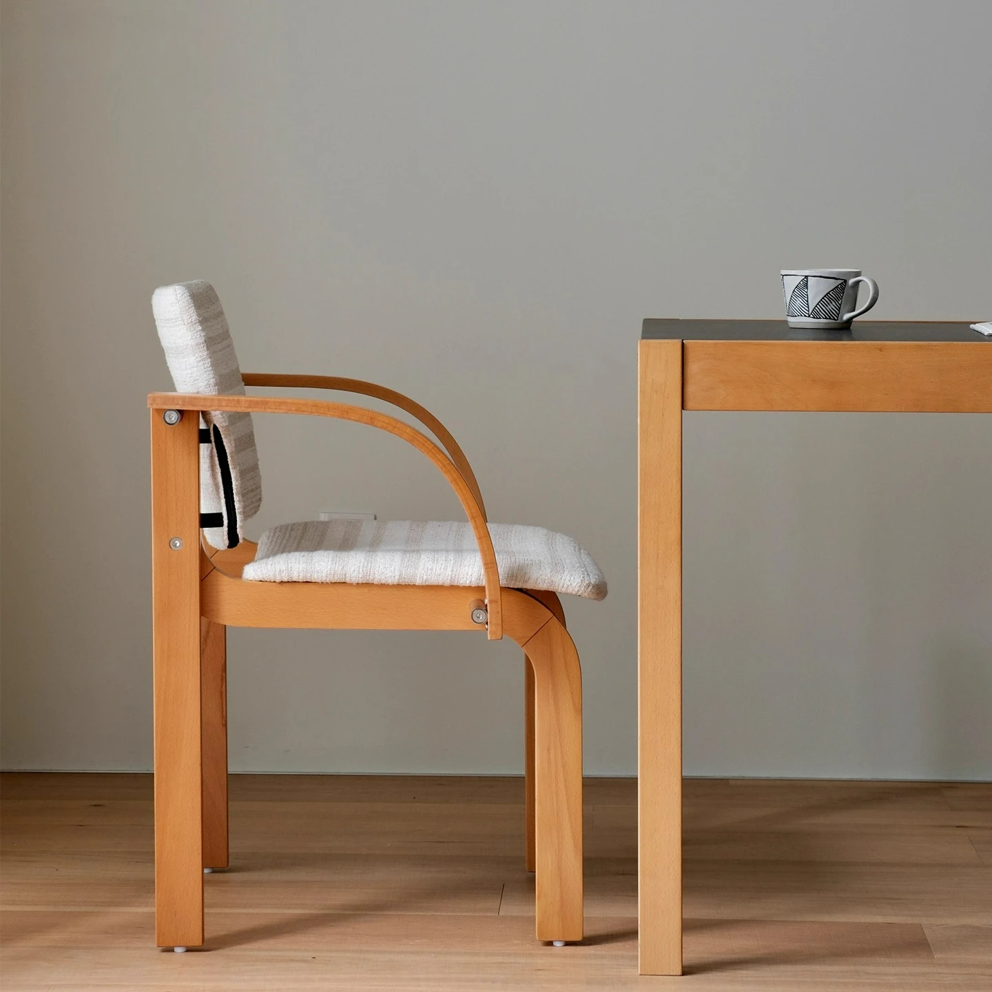 중세풍 원목 식탁 의자 가정용 디자이너 레스토랑 등받이 의자 서재 사무실 팔걸이 레저 의자