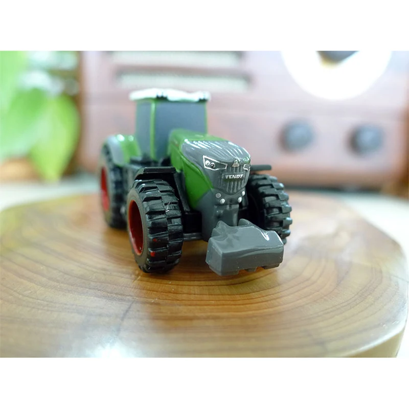 Bulk Fendt 1050 Tractor Keychain Green 1:128 Adult Collection Static Display Gift Boy Toy