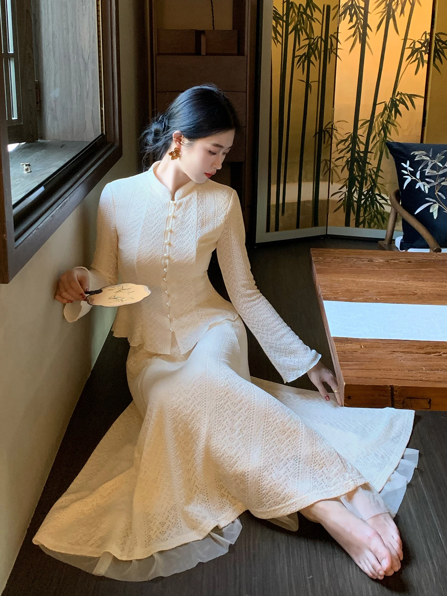 

Комплект Lingan Zhihe: вязаный костюм с воротником-стойкой, длинный свитер и юбка миди в новом китайском стиле, осенне-зимний модный женский комплект