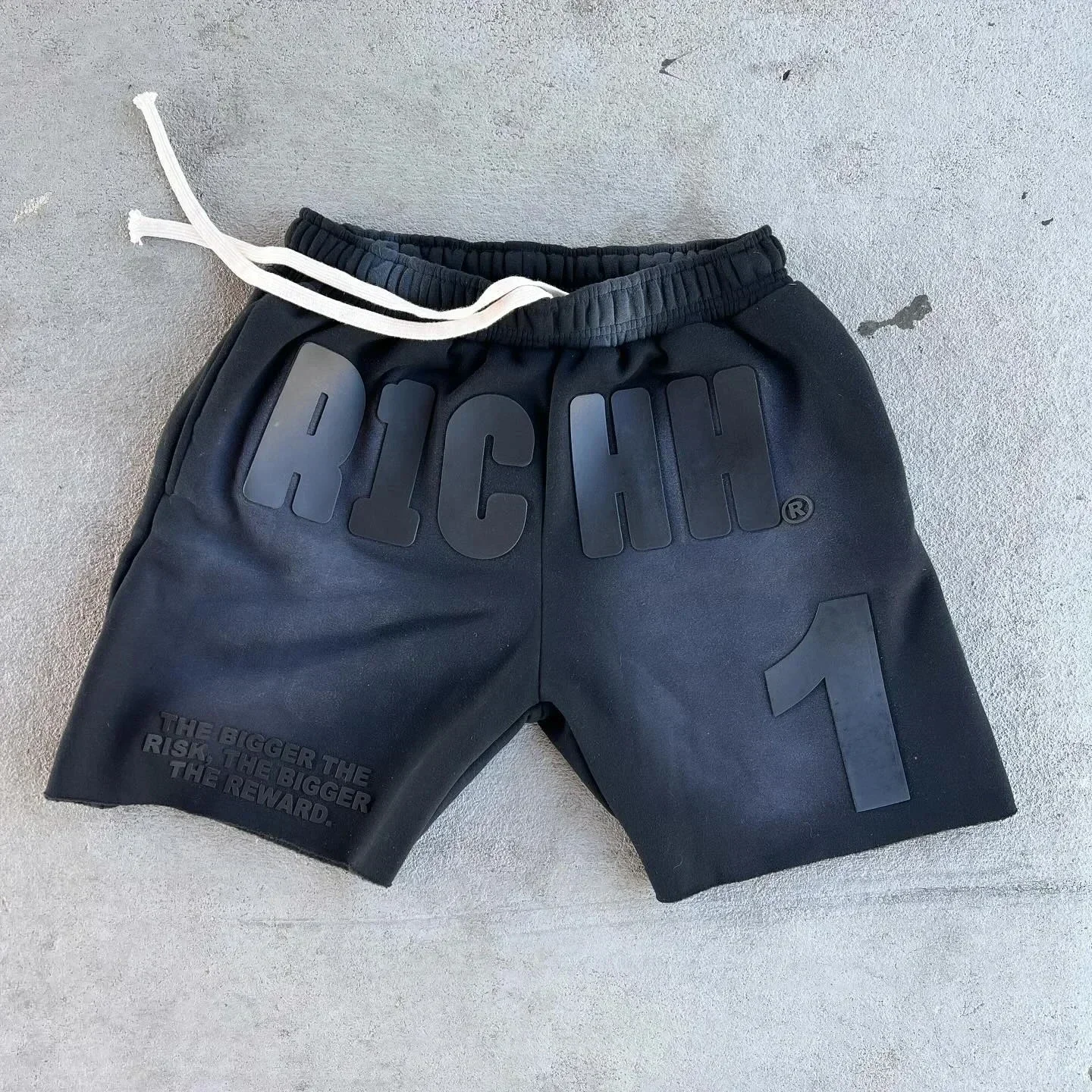 

Solid Color Shorts Men Women American Retro Senior Rubber Letters Printed Five Pants Summer New Loose Thin Section Couple Shorts