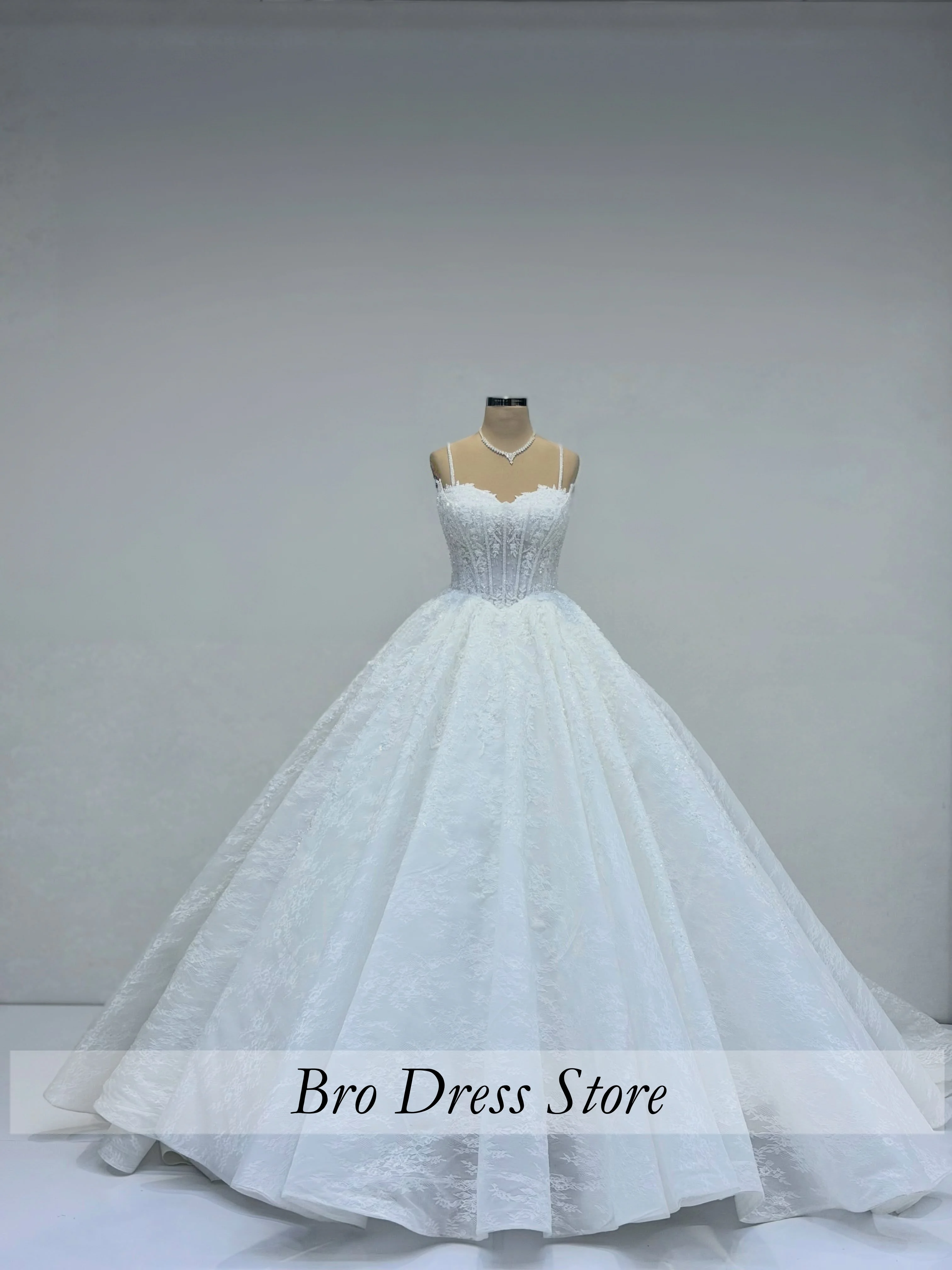 Customized Elegant Lace Wedding Dress Corset Bodice Spaghetti Straps Puffy Princess Ball Gown Bridal Dress Vestido De Novia