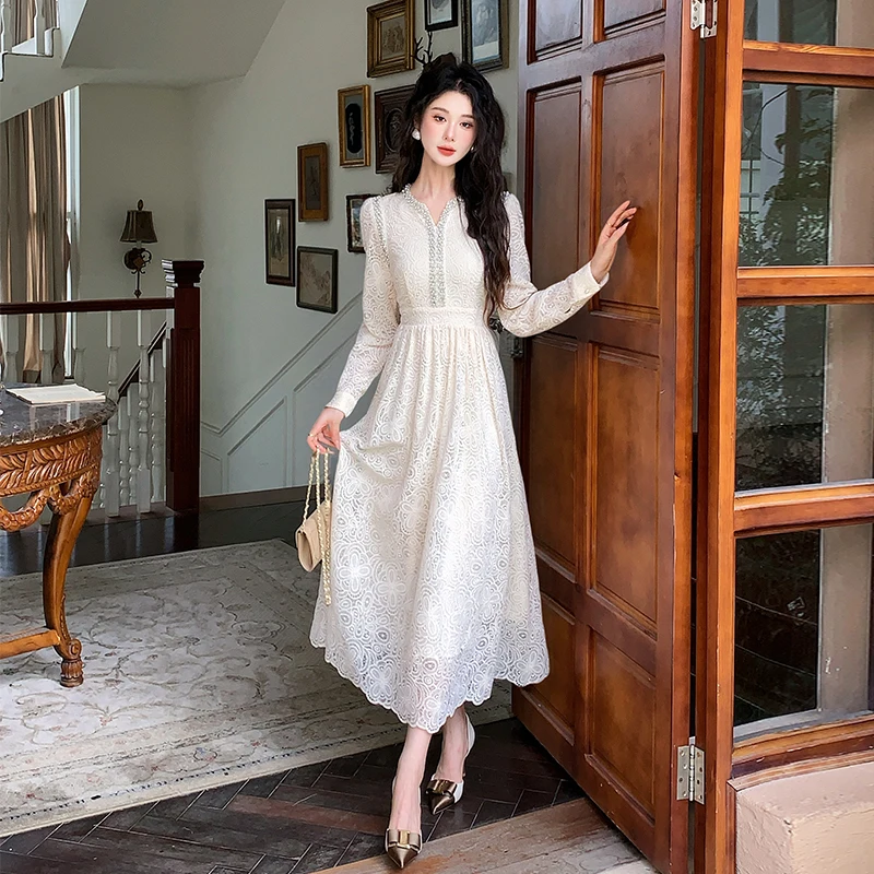 

Coigarsam женское платье новые кружевные платья с длинными рукавами и бриллиантами с высокой талией и v-образным вырезом абрикосовые платья