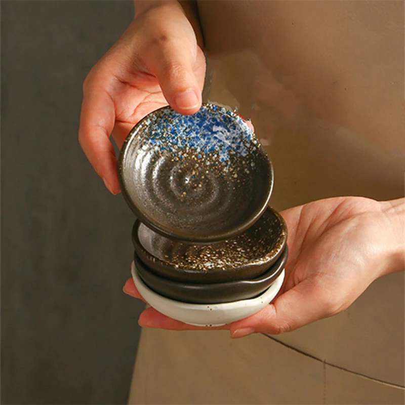 Piring Saus Keramik Manis Piring Sushi Peralatan Makan Gaya Jepang Bumbu Cuka Kedelai Makanan Penutup Mini Mangkuk Saus Porselen Perlengkapan Dapur