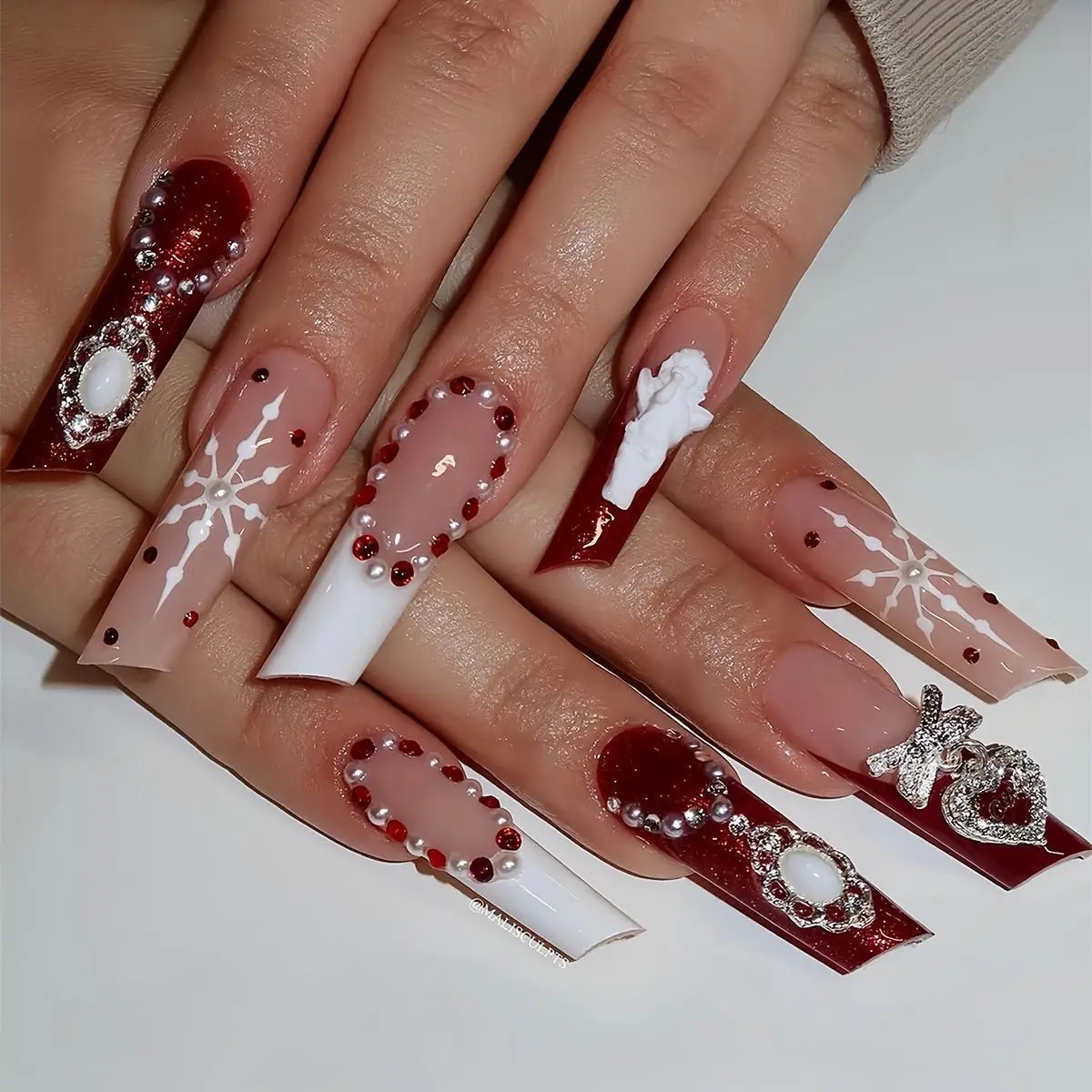 24 Uds lápiz labial largo uñas postizas prensa en uñas Navidad Flash decoración de diamante cubierta completa copo de nieve rojo uñas postizas francesas usables